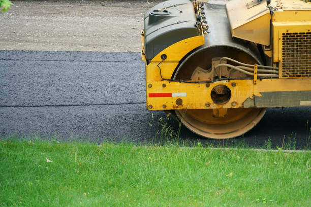 Best Affordable Driveway Pavers  in Luxemburg, WI