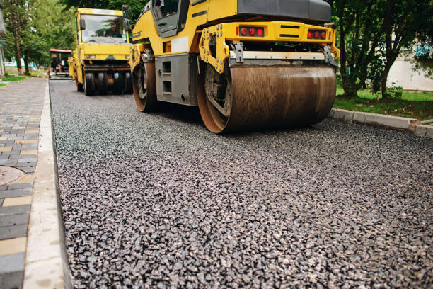 Best Professional Driveway Pavers  in Luxemburg, WI